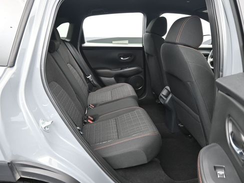 Certified 2025 Honda HR-V Sport image 37