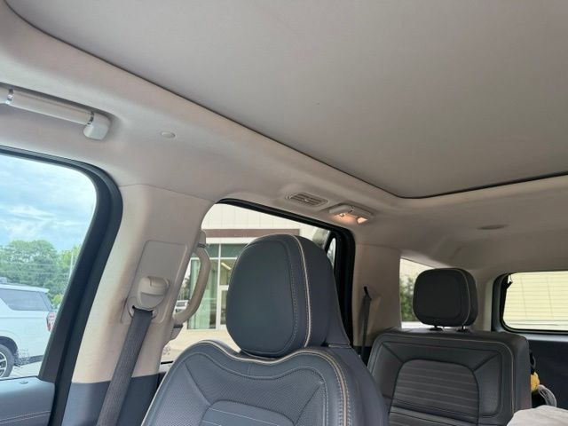 Used 2018 Lincoln Navigator Black Label w/ Cargo Package AWD/4WD image 7