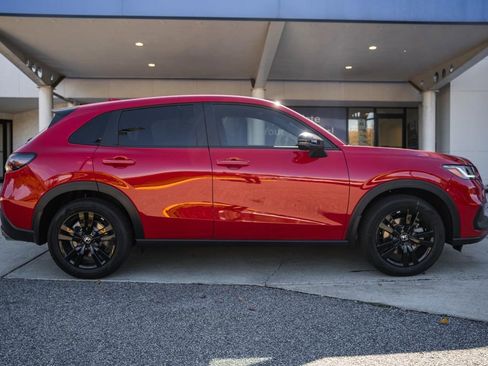 New 2026 Honda HR-V Sport image 3