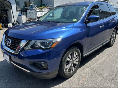 Used 2019 Nissan Pathfinder SV