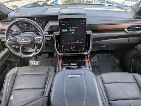 Certified 2025 GMC Yukon XL Denali AWD/4WD image 14
