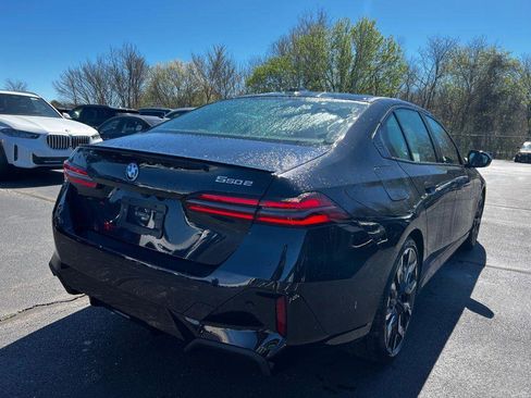 New 2026 BMW 550e xDrive w/ Premium Package AWD/4WD image 5