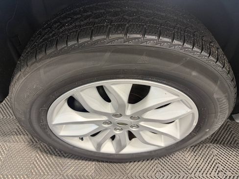 Used 2013 Land Rover LR2 HSE AWD/4WD image 39