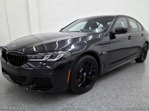 Used 2023 BMW 530e w/ M Sport Package RWD image 4