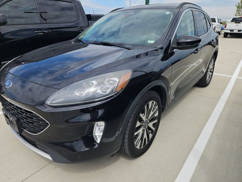 Used 2020 Ford Escape Titanium AWD/4WD image 2