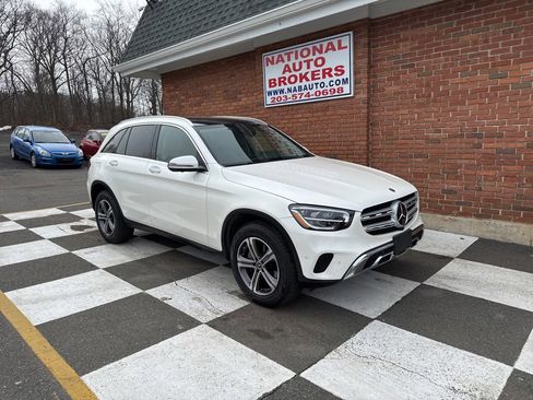 Used 2021 Mercedes-Benz GLC 300 4MATIC image 1