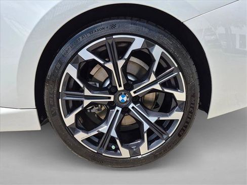 Used 2025 BMW 230i Coupe w/ Convenience Package RWD image 24