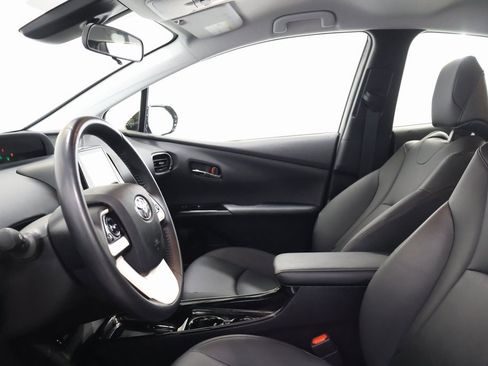 Used 2018 Toyota Prius Prime Premium image 13