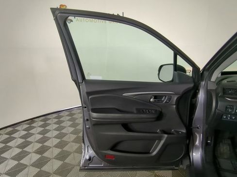 Used 2023 Honda Ridgeline RTL image 17