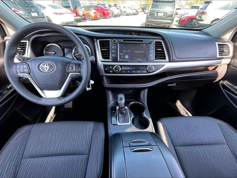 Used 2016 Toyota Highlander Plus image 13