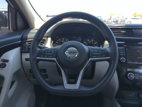 Certified 2020 Nissan Rogue Sport SV FWD image 25
