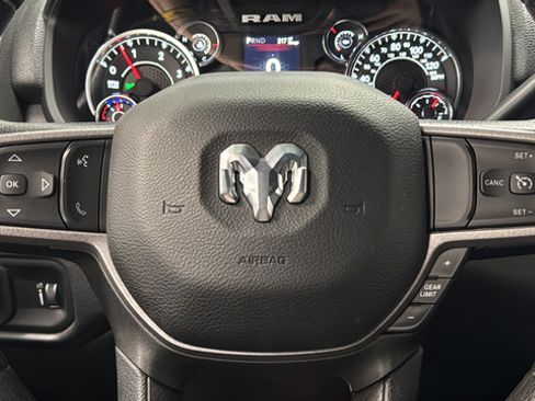 Used 2024 RAM 3500 Tradesman w/ Chrome Appearance Group AWD/4WD image 15