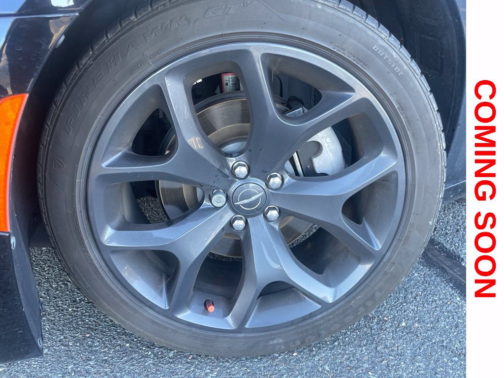 Used 2021 Chrysler 300 S w/ S Model Appearance Package RWD image 4