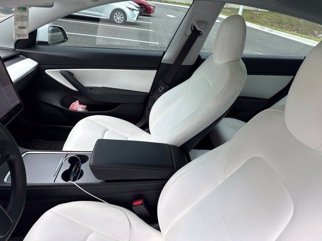 Used 2021 Tesla Model 3 Standard Range Plus RWD image 9