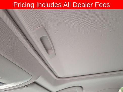 Used 2022 Toyota RAV4 XLE FWD image 8