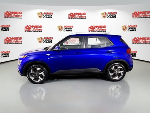 Certified 2023 Hyundai Venue SEL FWD image 14