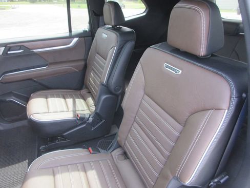 New 2027 GMC Acadia Denali Ultimate AWD/4WD image 12