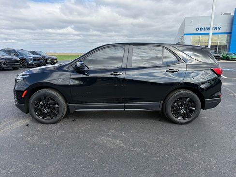 Used 2024 Chevrolet Equinox LS w/ LS Convenience Package AWD/4WD image 2