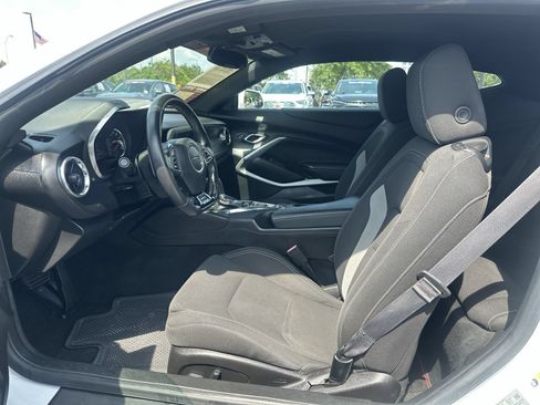 Used 2017 Chevrolet Camaro LT RWD image 16