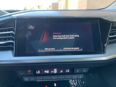 Used 2022 Audi Q4 e-tron Premium Plus image 38