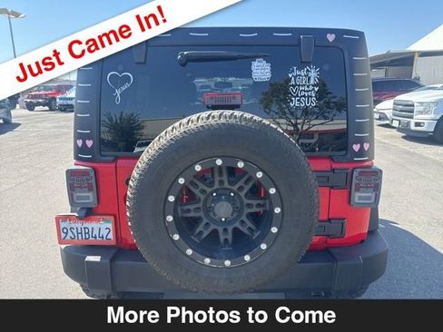 Used 2018 Jeep Wrangler Unlimited Sport S AWD/4WD image 4
