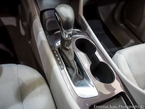 Used 2022 Chevrolet Malibu LS FWD image 24