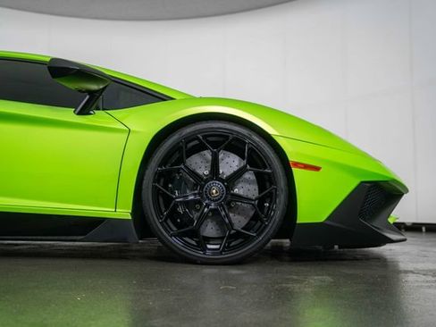 Used 2016 Lamborghini Aventador LP 750-4 Superveloce AWD/4WD image 11