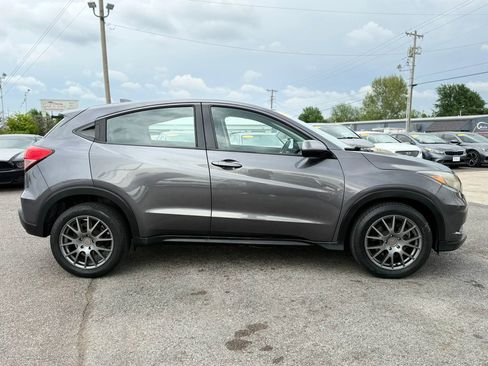 Used 2016 Honda HR-V LX image 3
