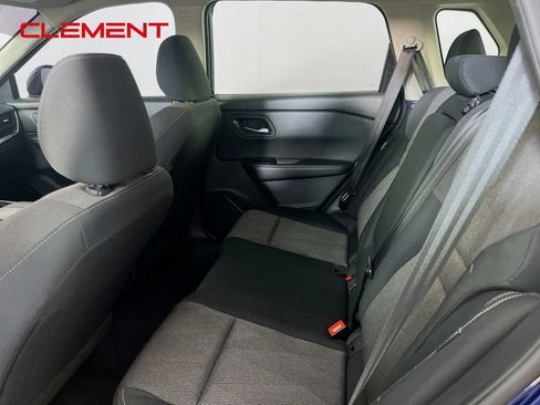 Used 2024 Nissan Rogue SV FWD image 31