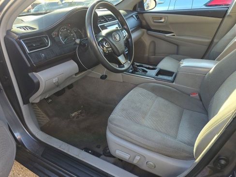 Used 2015 Toyota Camry LE image 11