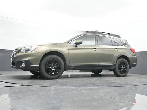 Used 2017 Subaru Outback 2.5i Premium w/ Popular Package #2 AWD/4WD image 47