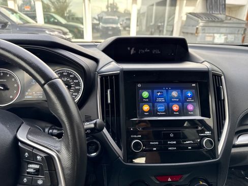 Used 2023 Subaru Forester Premium image 17