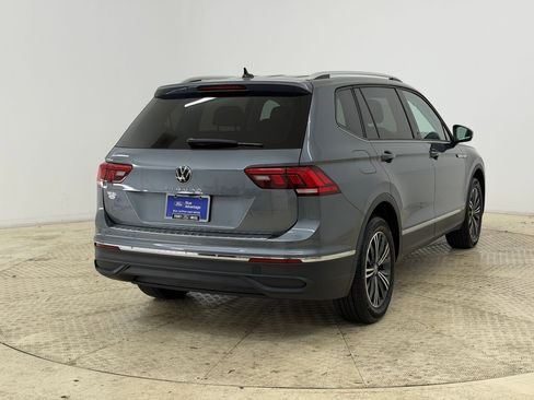 Used 2024 Volkswagen Tiguan Wolfsburg Edition image 9