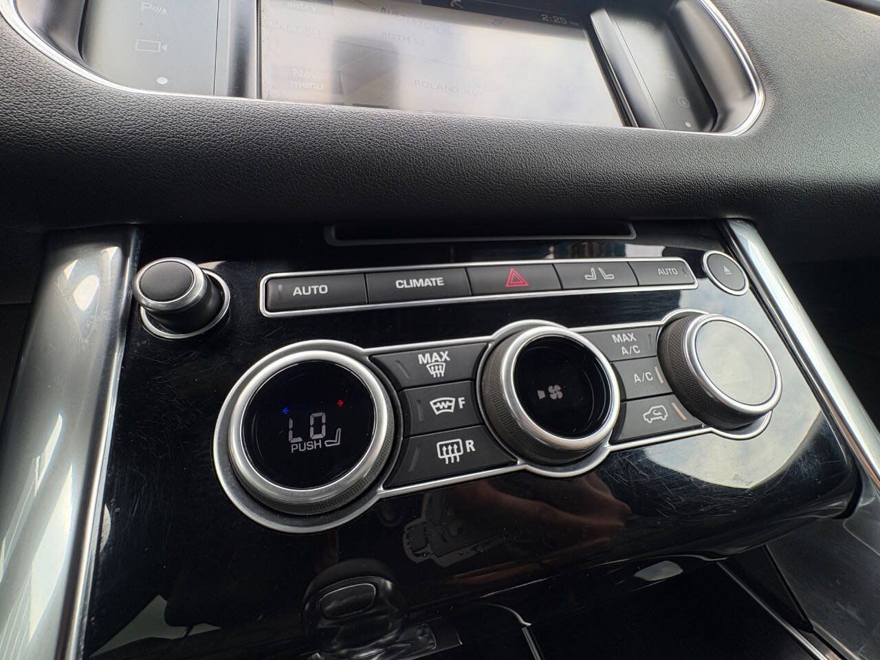 Used 2016 Land Rover Range Rover Sport HSE AWD/4WD image 19
