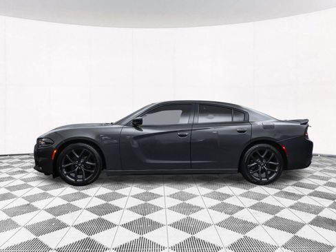 Used 2020 Dodge Charger SXT w/ Blacktop Package image 10
