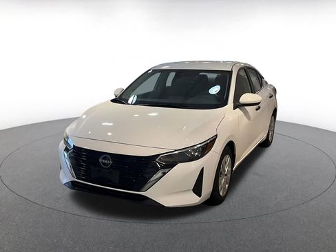 Used 2025 Nissan Sentra S image 7