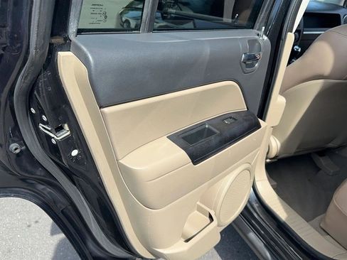 Used 2011 Jeep Compass Sport FWD image 31