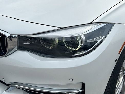 Used 2017 BMW 330i Gran Turismo xDrive AWD/4WD image 8