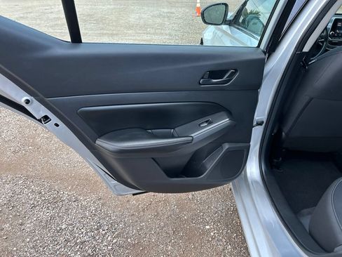 Used 2024 Nissan Altima 2.5 SV FWD image 32