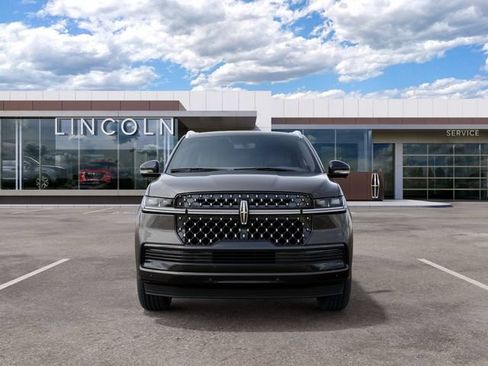 New 2027 Lincoln Navigator Black Label AWD/4WD image 3