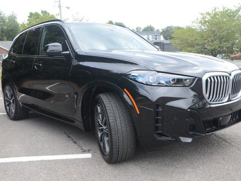 Used 2026 BMW X5 xDrive40i w/ M Sport Package AWD/4WD image 9