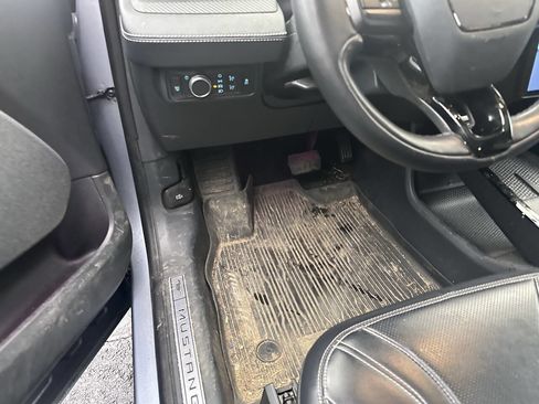 Used 2022 Ford Mustang Mach-E Premium image 15