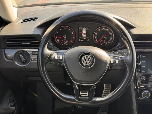 Used 2020 Volkswagen Passat 2.0T R-Line FWD image 20