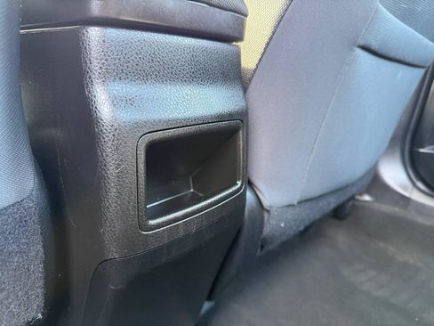 Used 2019 Toyota Corolla LE image 32