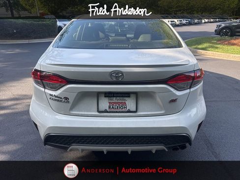 Used 2022 Toyota Corolla SE FWD image 13