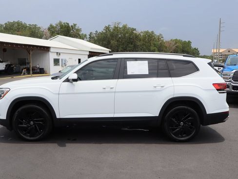 Used 2024 Volkswagen Atlas SE FWD image 6