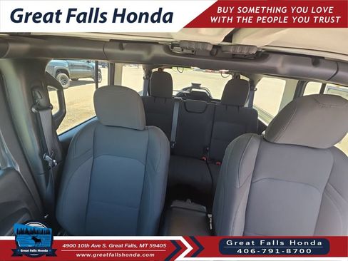 Used 2022 Jeep Wrangler Unlimited Sport AWD/4WD image 26
