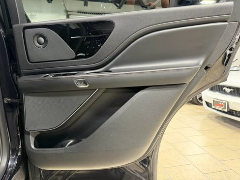 Used 2020 Lincoln Aviator Grand Touring w/ Elements Package Plus AWD/4WD image 39