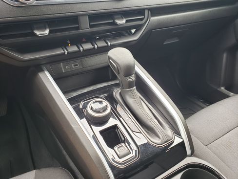 Used 2024 Chevrolet Colorado Trail Boss w/ Technology Package AWD/4WD image 21