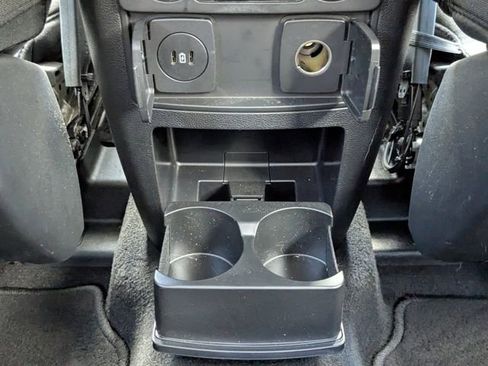 Used 2023 Ford Explorer XLT AWD/4WD image 20
